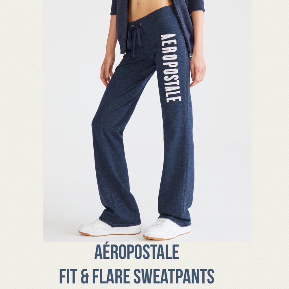 Like New Aéropostale Fit & Flare Logo Sweatpants Size XS